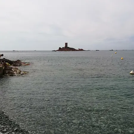 Cap Esterel Climatise Dans Le Centre Du Village * Drammont