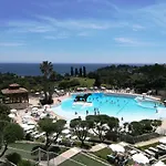 Cap Esterel Climatise Dans Le Centre Du Village דירה