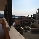 Cap Esterel Climatise Dans Le Centre Du Village דירה *
